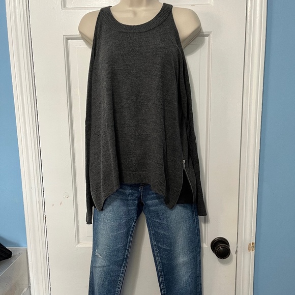 Ramy Brook 100% Merino Wool Cold Shoulder Lightweight Sweater - Picture 1 of 7